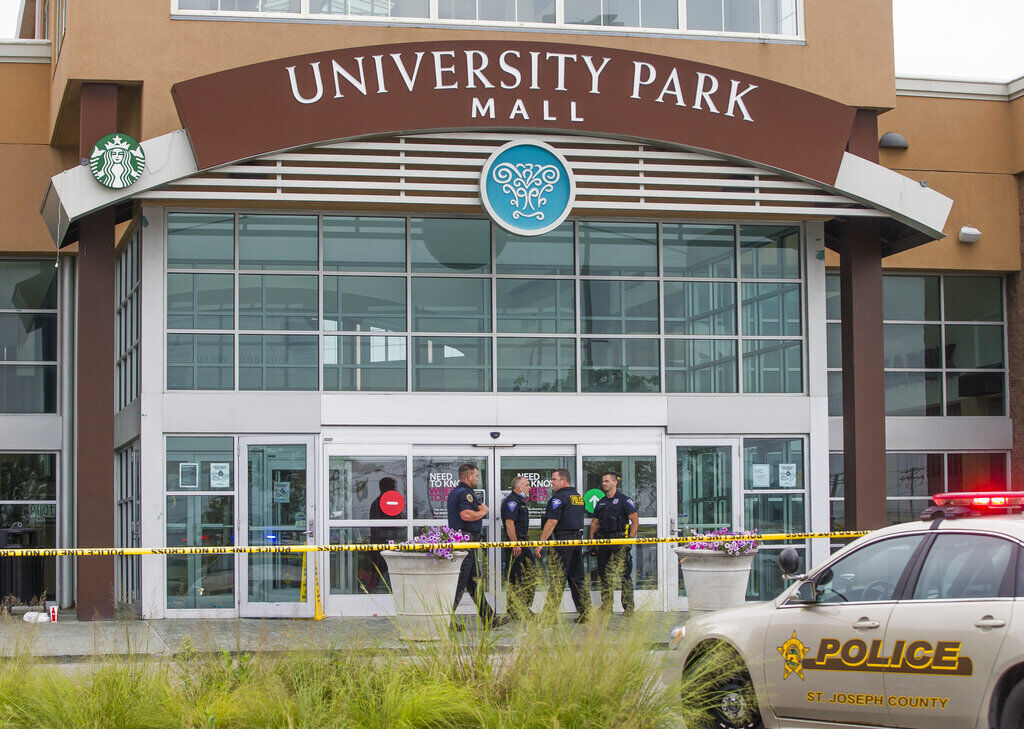 APTOPIX Indiana Mall Shooting